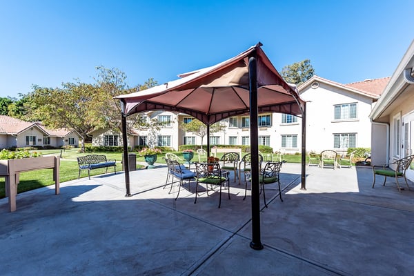 Palms_at_Bonaventure_Exterier_Patio