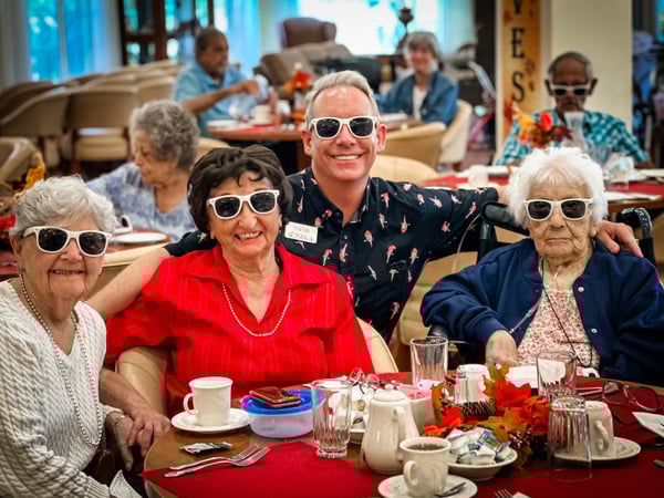 The_Palms_at_Bonaventure_staff_and_residents_2
