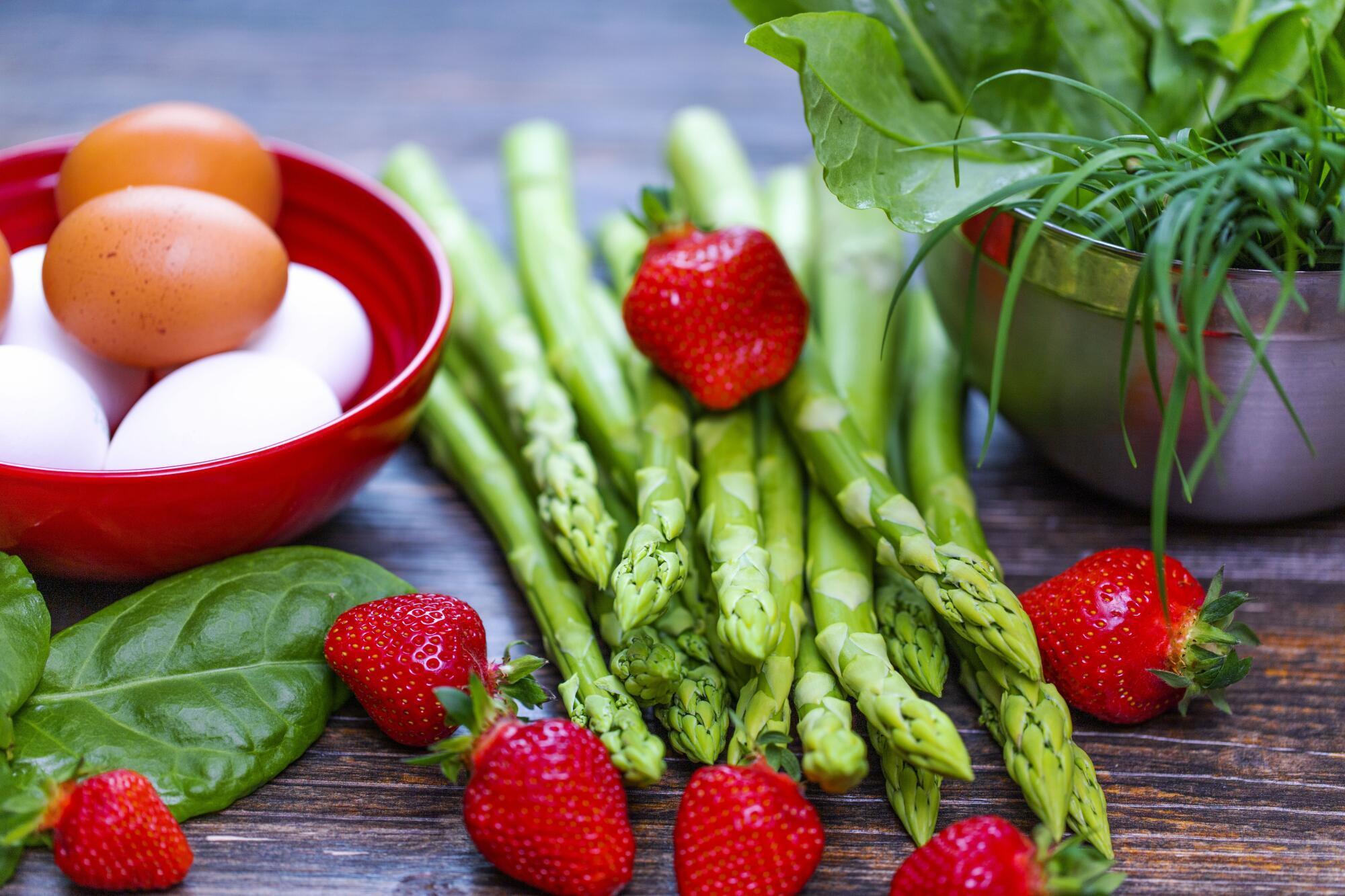 Diet for Brain Health: What Seniors at The Palms Should Eat and Avoid